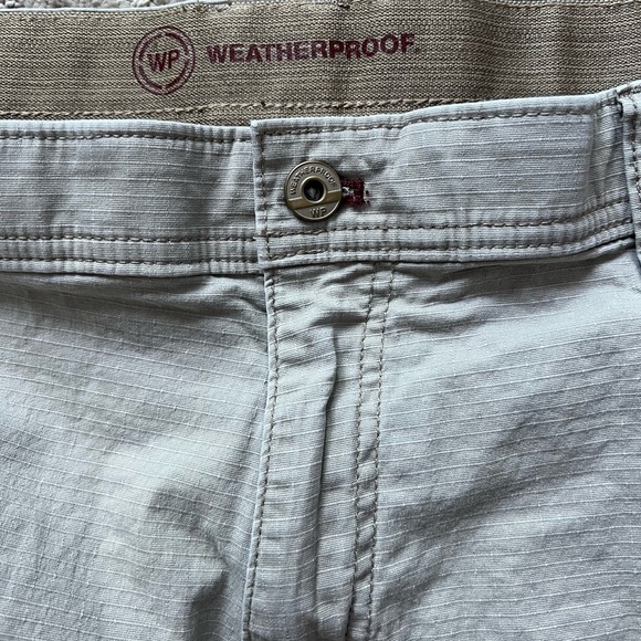 Weatherproof shorts, zip pocket, belt loops, birch (khaki) Size 42 runs big VGUC - Picture 13 of 13